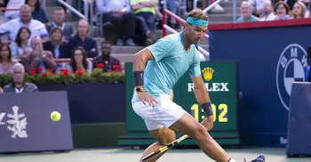 Top-seeded Rafael Nadal rallies to reach Rogers Cup semis