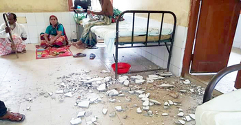 ডাক্তারসহ বেঁচে গেলেন লোহাগড়া হাসপাতালের রোগীরা