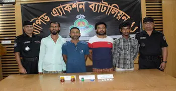 ঈদে ঘরে ফেরা মানুষকে ট্যাবলেট খাইয়ে অজ্ঞান, গ্রেফতার ৪