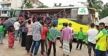 Road crash kills 4 in Rajbari