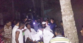 তিনদিন পর বাড়ি ফিরে মেয়ের ঝুলন্ত লাশ পেলেন মা