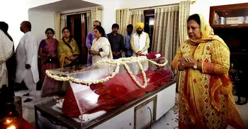 Sushma Swaraj to be cremated today