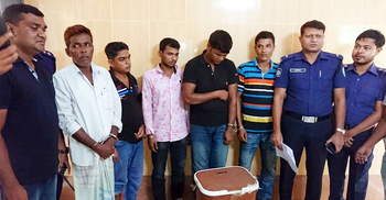 শ্রীমঙ্গলে তক্ষকসহ আটক ৫