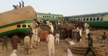 Train collision in Pakistan kills 16
