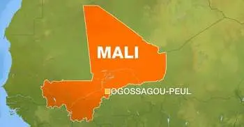 Mali sacks top army chiefs, dissolves militia after scores killed