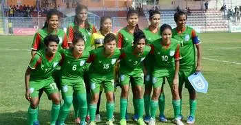 India crush Bangladesh in SAFF semis
