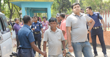 কেন্দ্রে ভোটারদের মারপিটের অভিযোগে আটক ২
