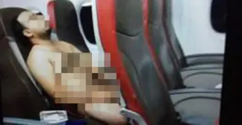Naked passenger nabbed after watching porn on Malindo Air