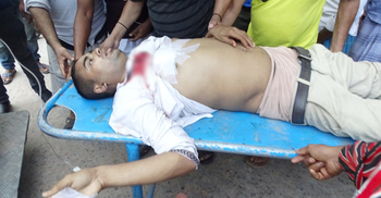ছাত্রলীগ নেতার গুলিতে রিকশাচালকসহ ২ জন গুলিবিদ্ধ