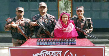 ‘মাদকমুক্ত’ শার্শায় ৪৪ বোতল ফেনসিডিলসহ নারী আটক