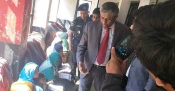 বন্দিদের দেখে মানবাধিকার কমিশন চেয়ারম্যানের উদ্বেগ