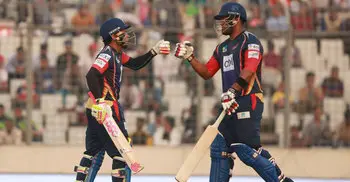 Batters rock as Vikings set 215-run target for Titans