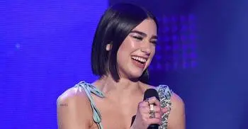 Grammys 2019: Dua Lipa Wins Best New Artist