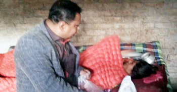 দেড় বছর খুঁজে হালিমা পাগলীর দেখা পেলেন এসআই