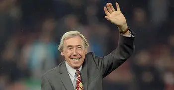 England’s World Cup-winning keeper Banks dead at 81