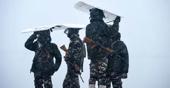 India detains Kashmir separatists, issues new warning to Pakistan