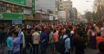 Garment workers block Rampura road over death of two colleagues