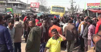 দ্বিতীয় দিনেও নওগাঁয় বাস চলাচল বন্ধ