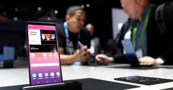 Samsung Electronics expects weaker 2019 earnings as profits slump