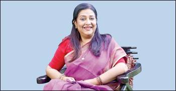 এমপি হচ্ছেন একুশে পদকে ভূষিত সুবর্ণা মুস্তাফা