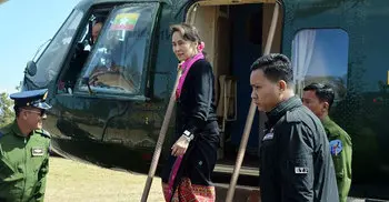 Helicopter carrying Suu Kyi makes emergency landing