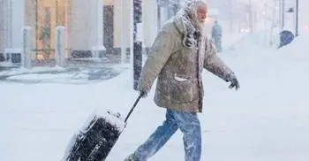 Deep freeze grips US Midwest, 12 dead