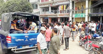 বাজার কমিটির সাবেক সভাপতিসহ তিনজনকে কুপিয়ে জখম