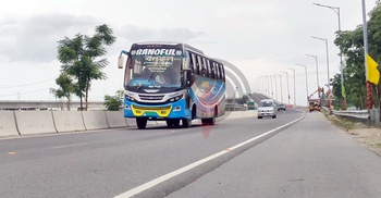 শৃঙ্খলা ফিরেছে পদ্মা সেতুর যান চলাচলে