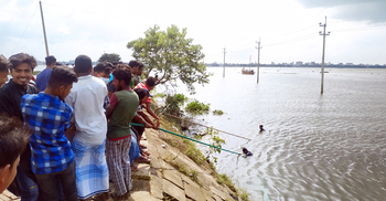 ব্রাহ্মণবাড়িয়ায় ট্রলারডুবি: উদ্ধার অভিযান সমাপ্ত