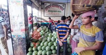 তরমুজ শুধু বহন করেন স্বাদ নেয়া হয় না তাদের