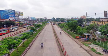 ঢাকা-চট্টগ্রাম মহাসড়কে চাপ নেই গণপরিবহনের