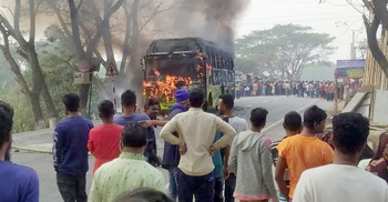 ফরিদপুরে বাস-মোটরসাইকেল সংঘর্ষে বাবা-মেয়েসহ নিহত ৩