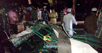 পিরোজপুরে ট্রাকচাপায় আ’লীগ নেতা নিহত