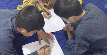 Fearful US residents in Afghanistan hiding out from Taliban