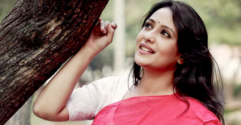 আবারও উপস্থাপনায় অপি করিম