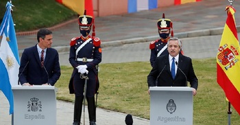 Argentina president says 'Brazilians came from jungle'