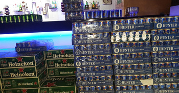 আশুগঞ্জে বারে অভিযান, বিপুল পরিমাণ মদ-বিয়ারসহ গ্রেফতার ৩৯