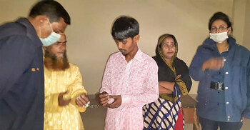 ৫ কেজি গাঁজাসহ জামাই-শ্বশুর-শাশুড়ি আটক