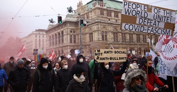 More than 40,000 march in Vienna against coronavirus lockdown
