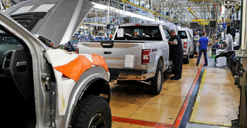 করোনাভাইরাস: যুক্তরাষ্ট্রে গাড়ি শ্রমিকদের কাজ বন্ধের ডাক