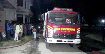 ছাত্রলীগ নেতা হত্যা : আসামির বাড়িতে আগুন দিলেন বিক্ষুব্ধ জনতা