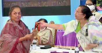 PM accords Bangamata Padak to 5 women