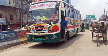 পাঁচ টাকা ভাড়া বেশি নিয়ে জরিমানা গুনলেন ৩ হাজার