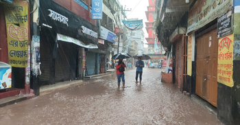 ঘূর্ণিঝড় সিত্রাংয়ের প্রভাবে বৃষ্টি, বাগেরহাটের নিম্নাঞ্চল প্লাবিত