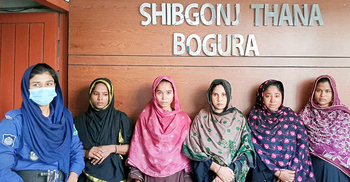 টিকা নেওয়ার লাইন থেকে স্বর্ণের চেন ছিনতাই, কারাগারে ৫ নারী