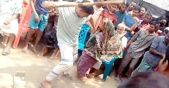 শালিসে গৃহবধূকে পেটানোর ভিডিও ভাইরাল, ইউপি সদস্য আটক