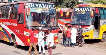 বগুড়া থেকে ফাঁকা আসন নিয়ে ঢাকা আসছে বাস