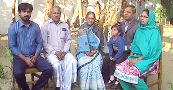 পরিবহন শ্রমিক হয়েও সন্তানদের প্রতিষ্ঠিত করেছেন লুতু মিয়া