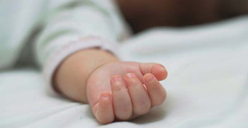 কান্নার শব্দে ক্ষিপ্ত হয়ে ২৯ দিনের সন্তানকে আছাড়!