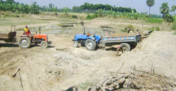 বালু উত্তোলনের ঘটনায় ১২ জনের বিরুদ্ধে মামলা